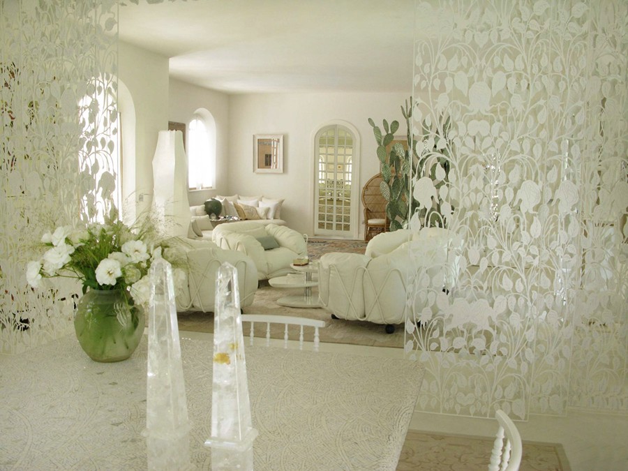 Living, riflessi e trasparenze