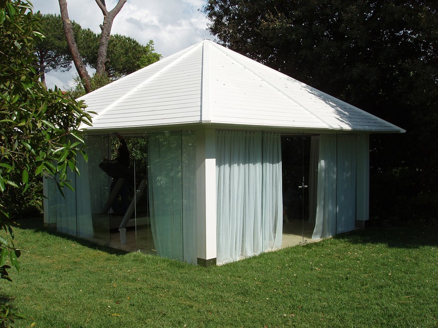 Il padiglione in giardino